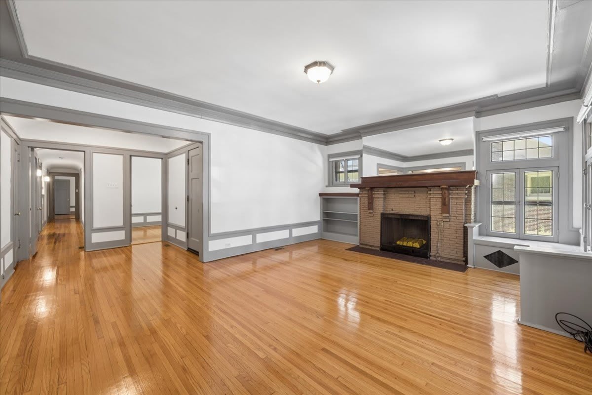 717 W Junior Terrace – photo 2