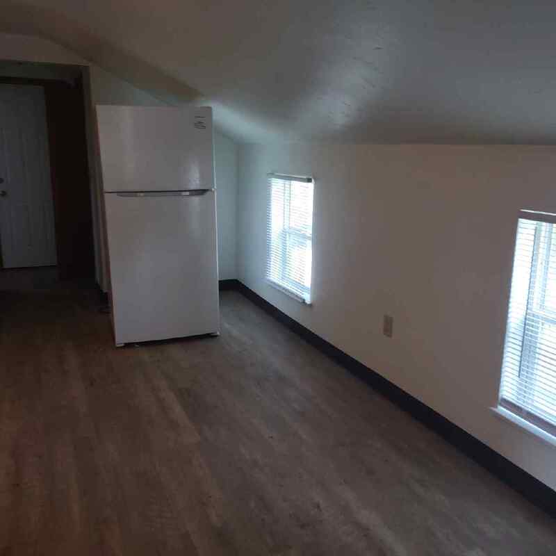 1733 Smith Street – photo 5