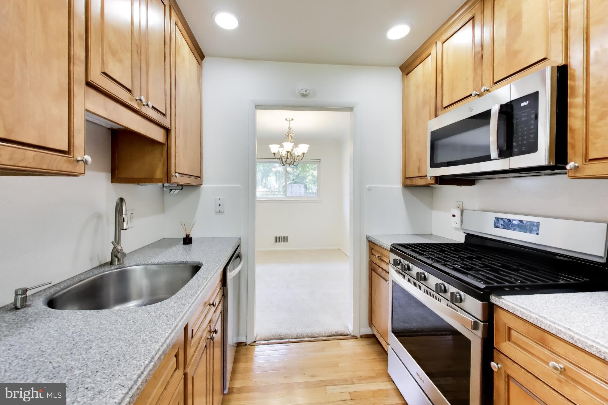 11907 HUNTERS Lane – photo 4