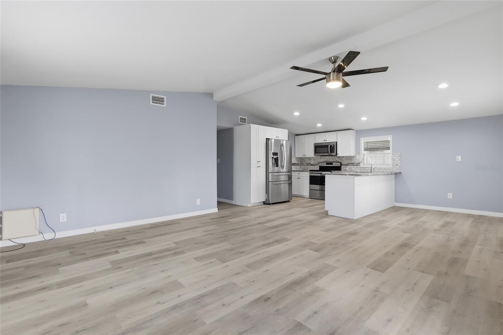 36131 ZINNIA Street – photo 4