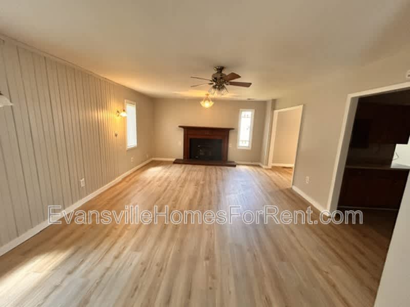300 North Park Dr – photo 4