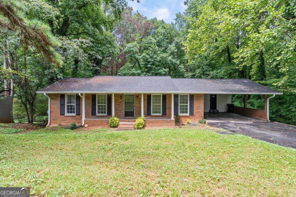 246 Barbara Lane SW – photo 2