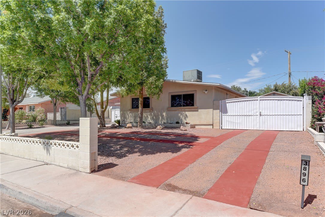 3896 Acapulco Avenue – photo 2