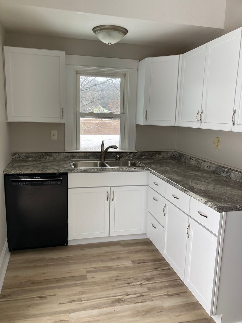 507 W 27th – photo 3