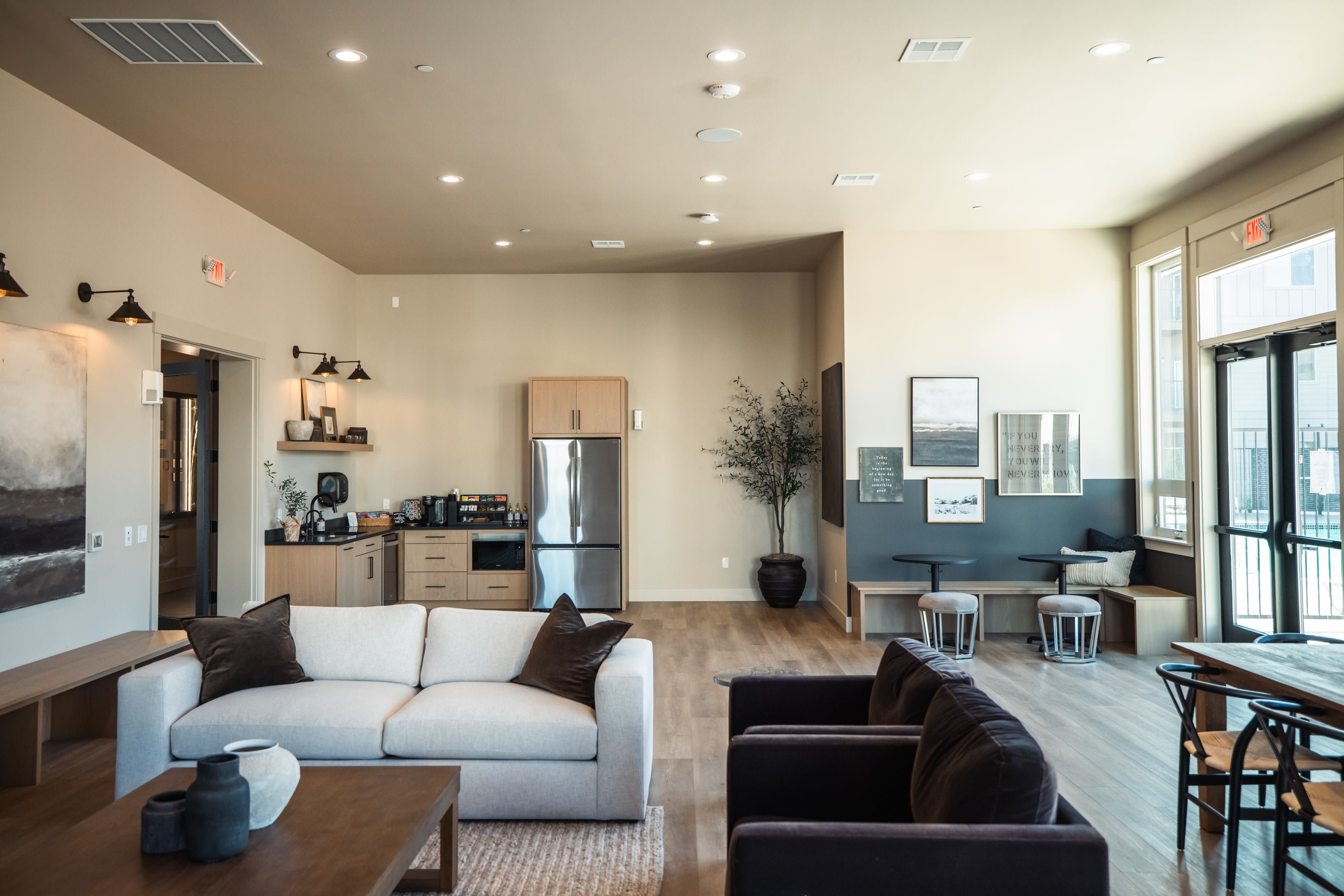 Eastpark Apartment Homes – photo 1