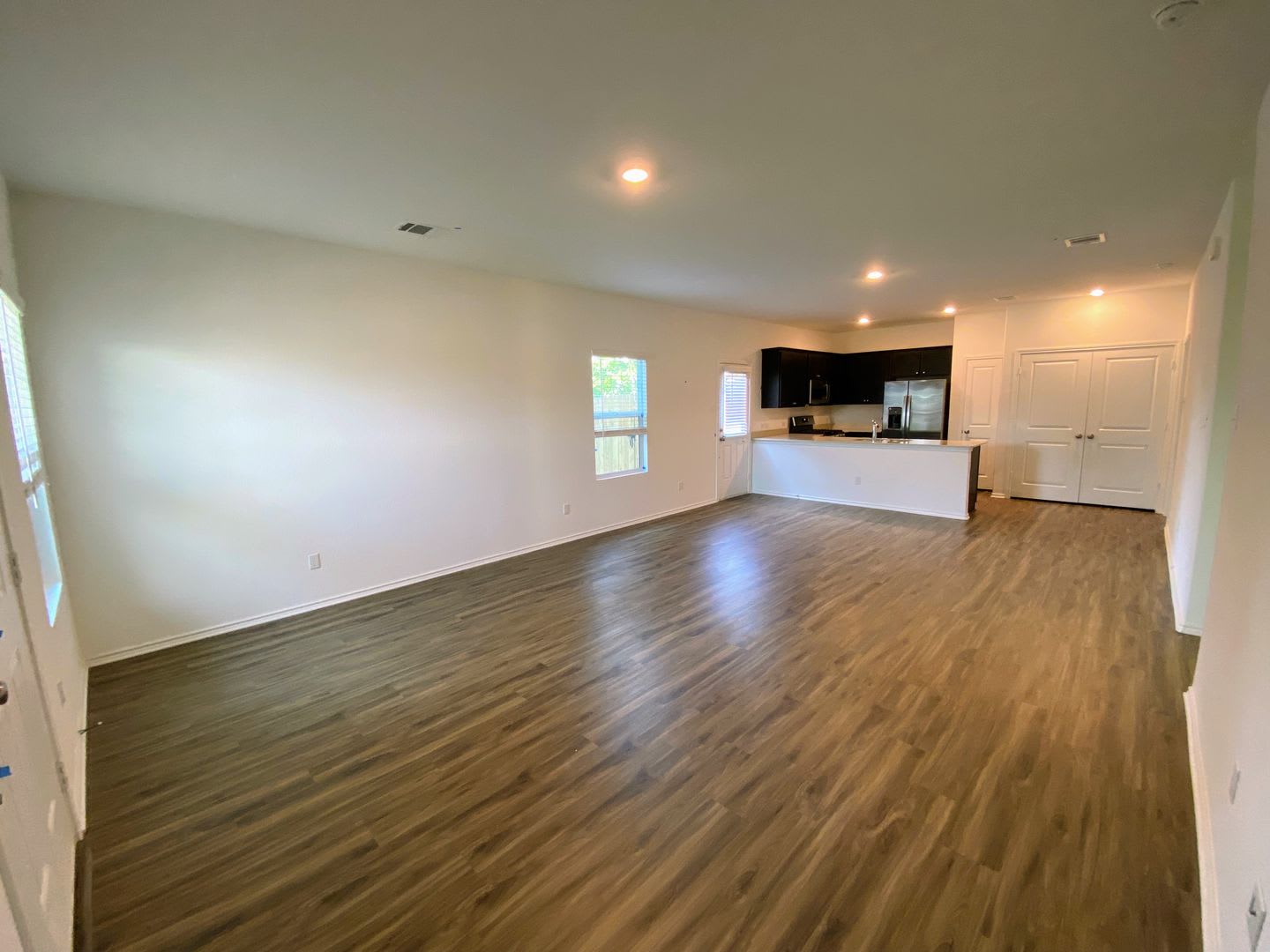 Room In 3 Bedroom Home At Gabbro Gardens – photo 3