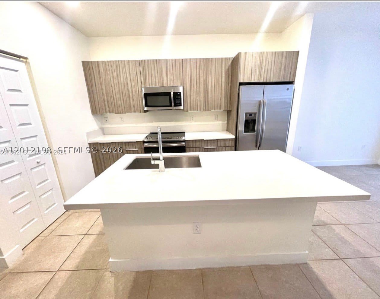 9083 Nw 159Th St – photo 5