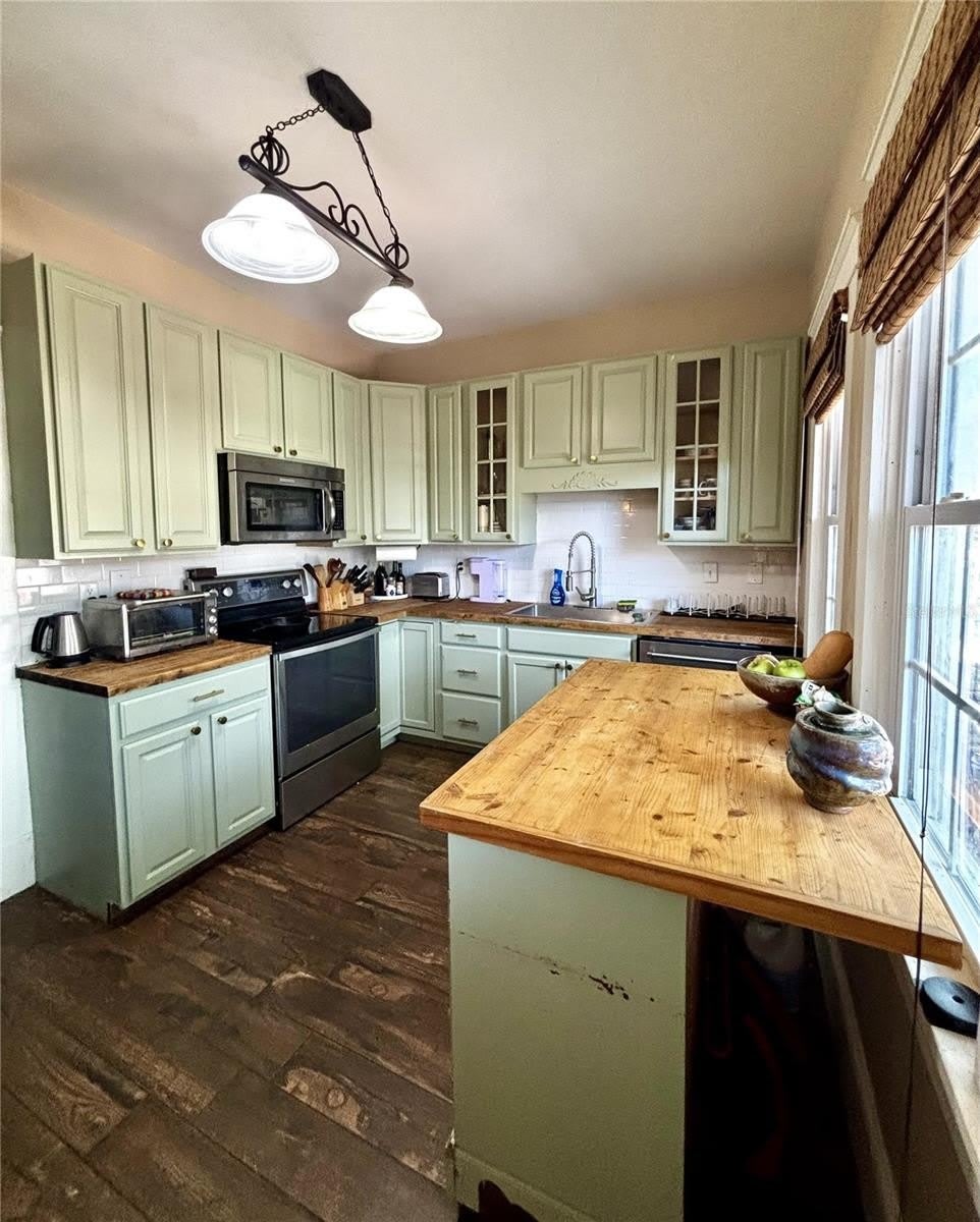 427 9TH Avenue N – photo 3