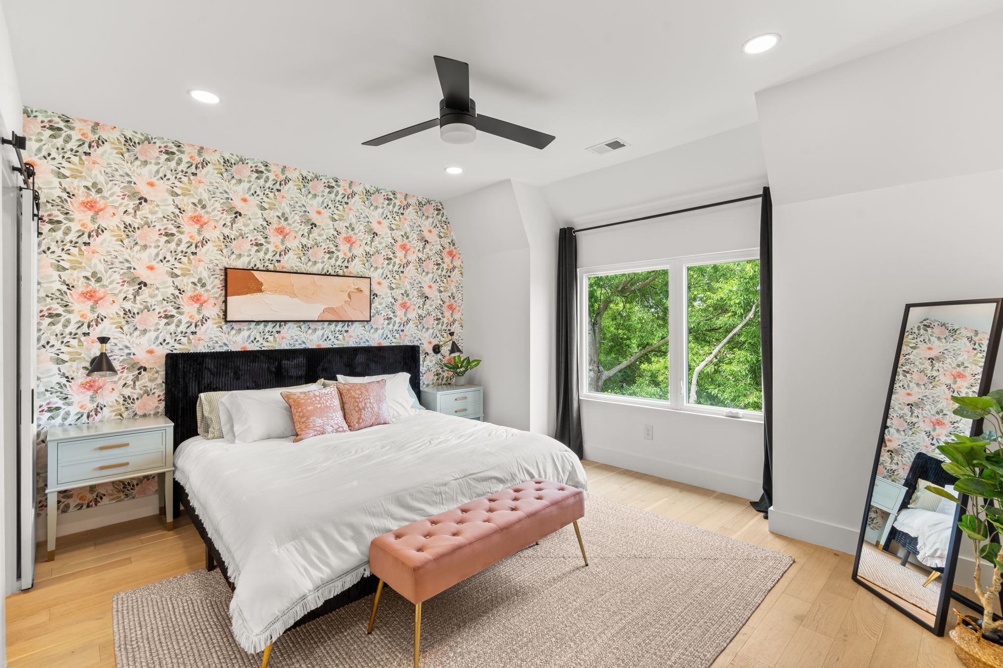 1206 Ireland Street – photo 3