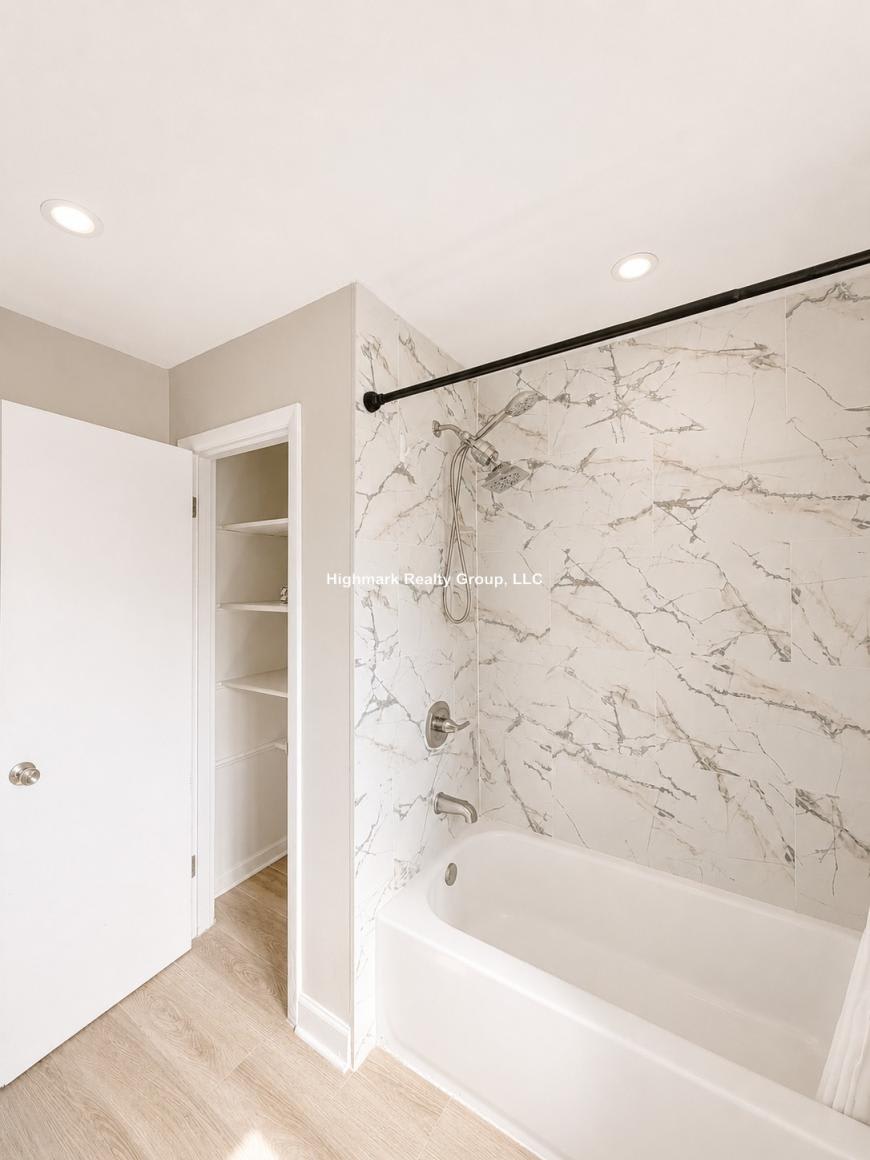 354 Skokie Ct. – photo 5