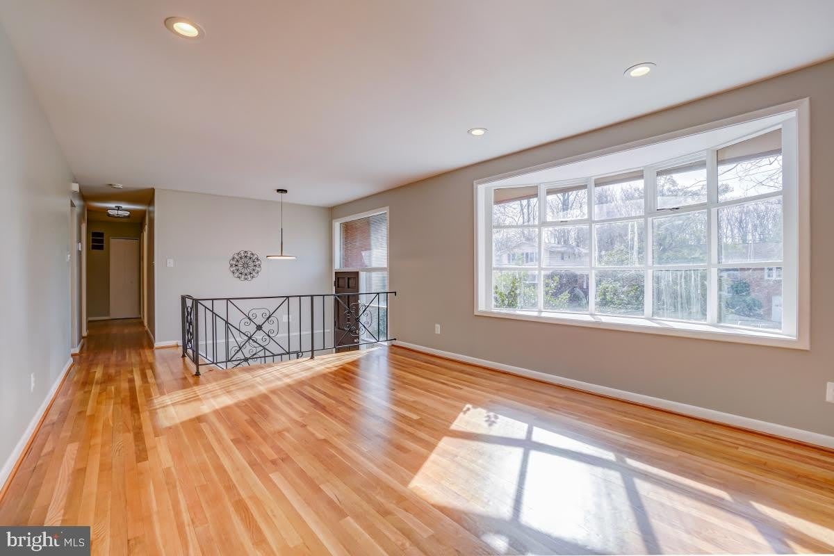 6417 EARLHAM Drive – photo 5