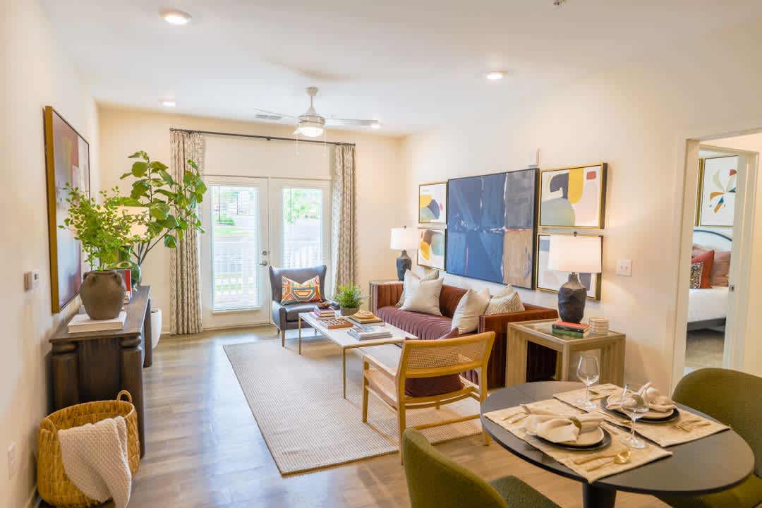 Classic City Flats Luxury Apartments – photo 4