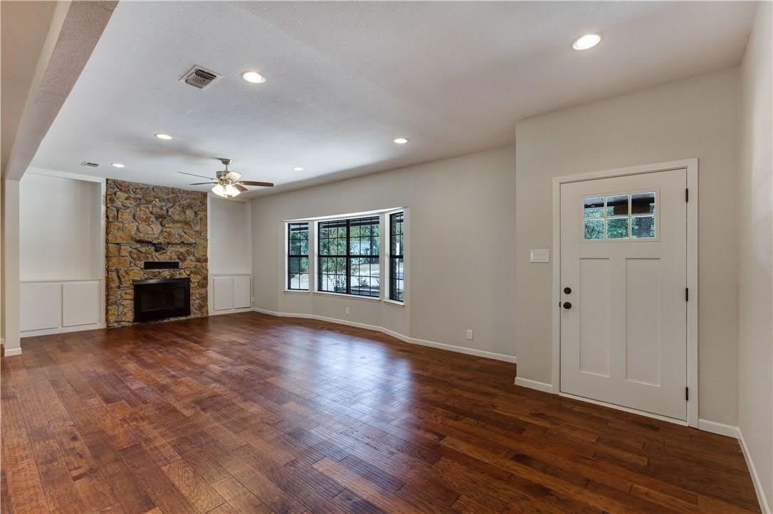 524 Sanders Road – photo 3