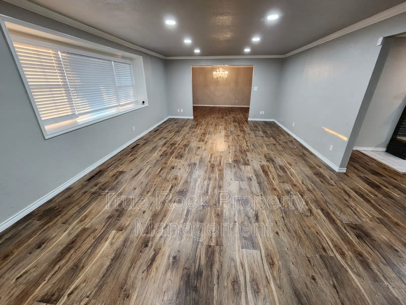 204 South Morrison Drive – photo 3