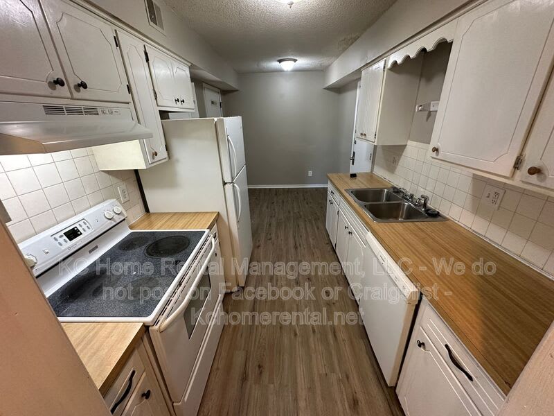 6337 N. Wyandotte St. – photo 5