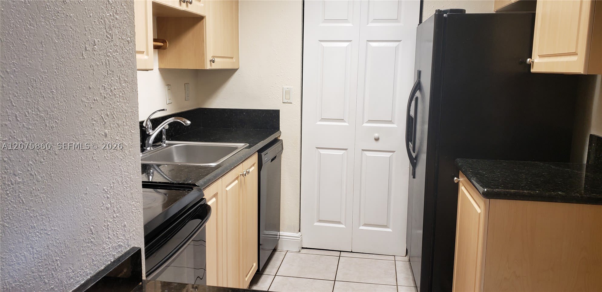 10785 SW 108th Ave – photo 3