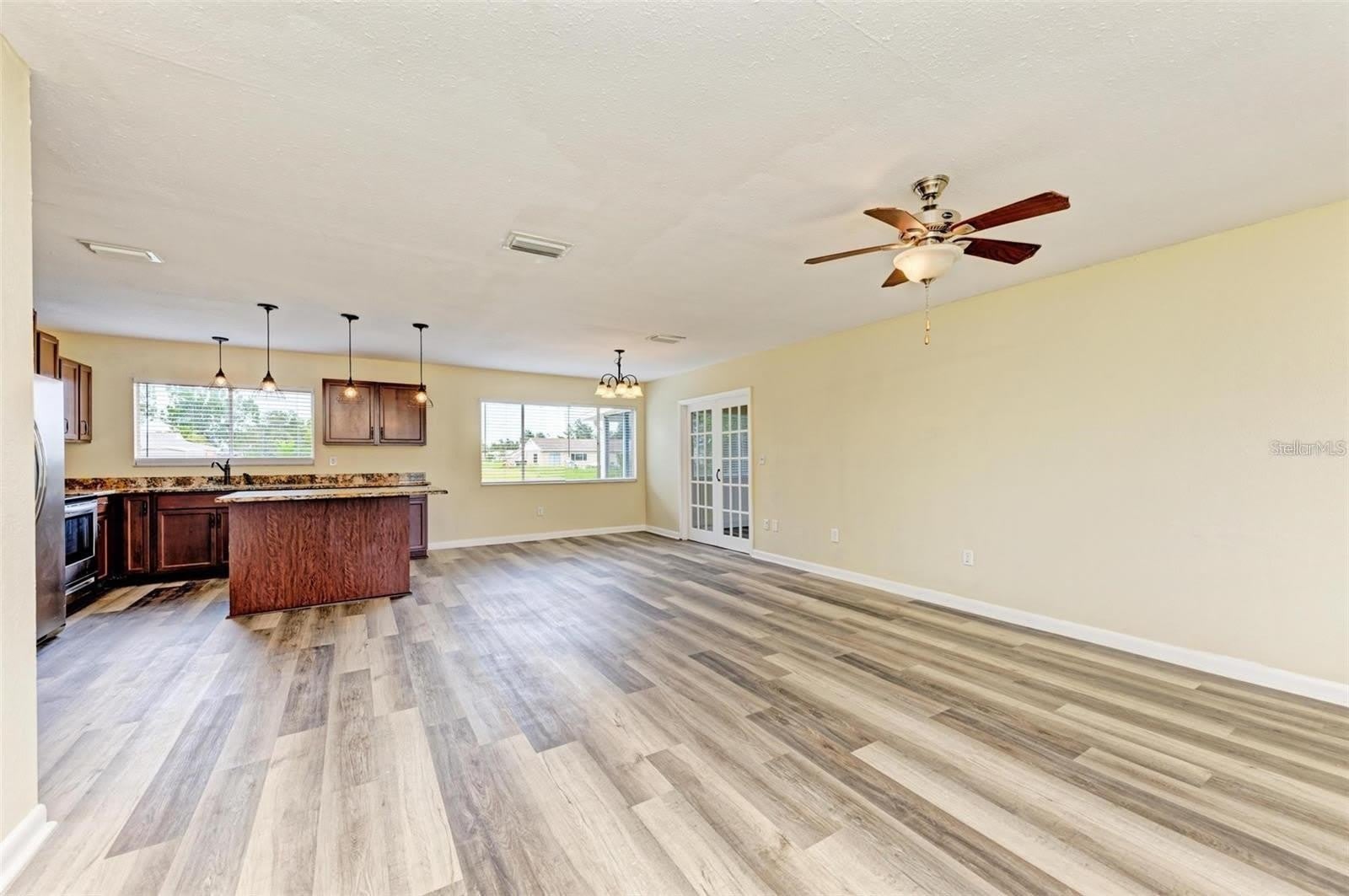 7120 ELYTON Drive – photo 3
