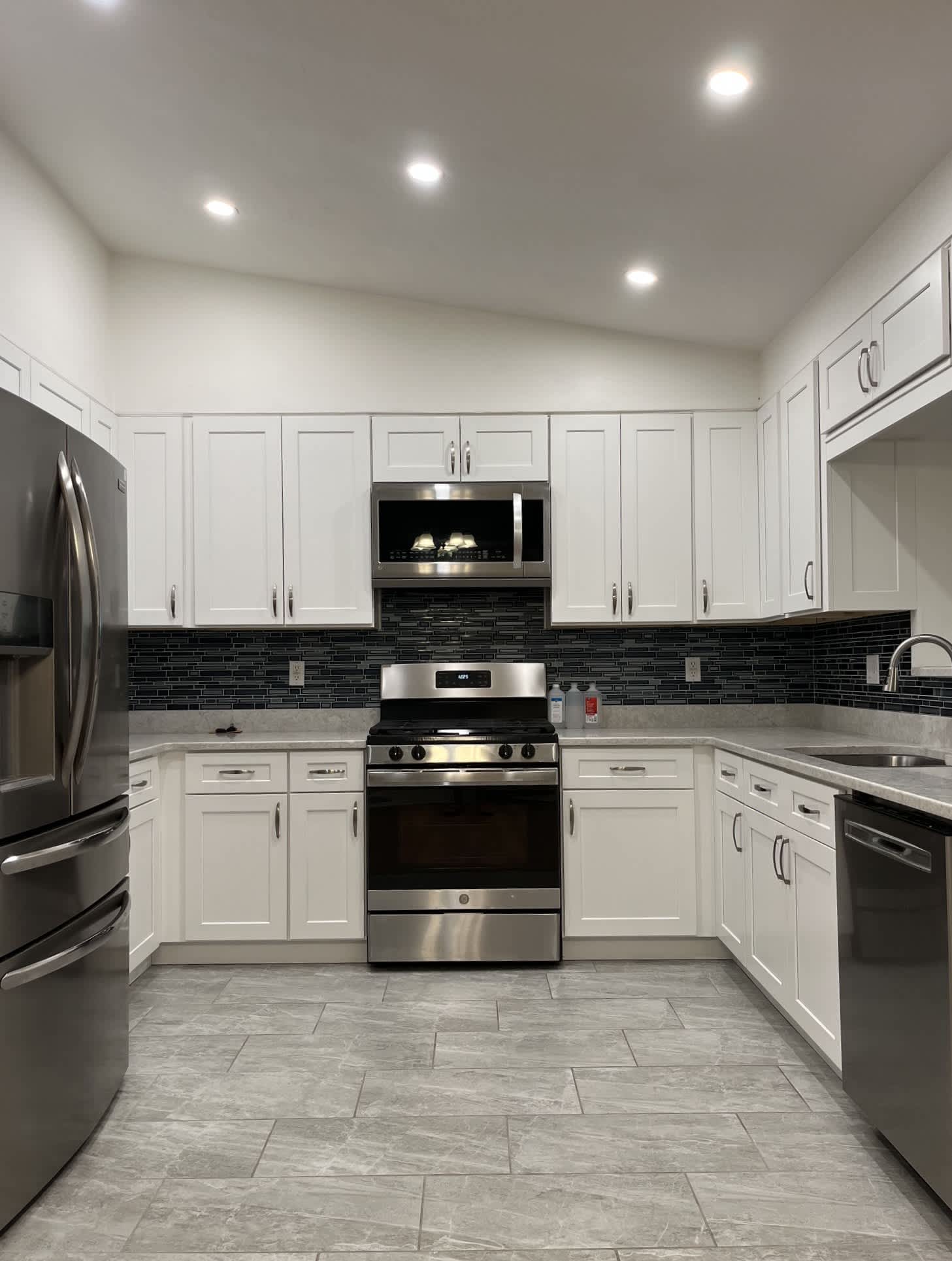 6502 Northwest 27th Street – photo 2