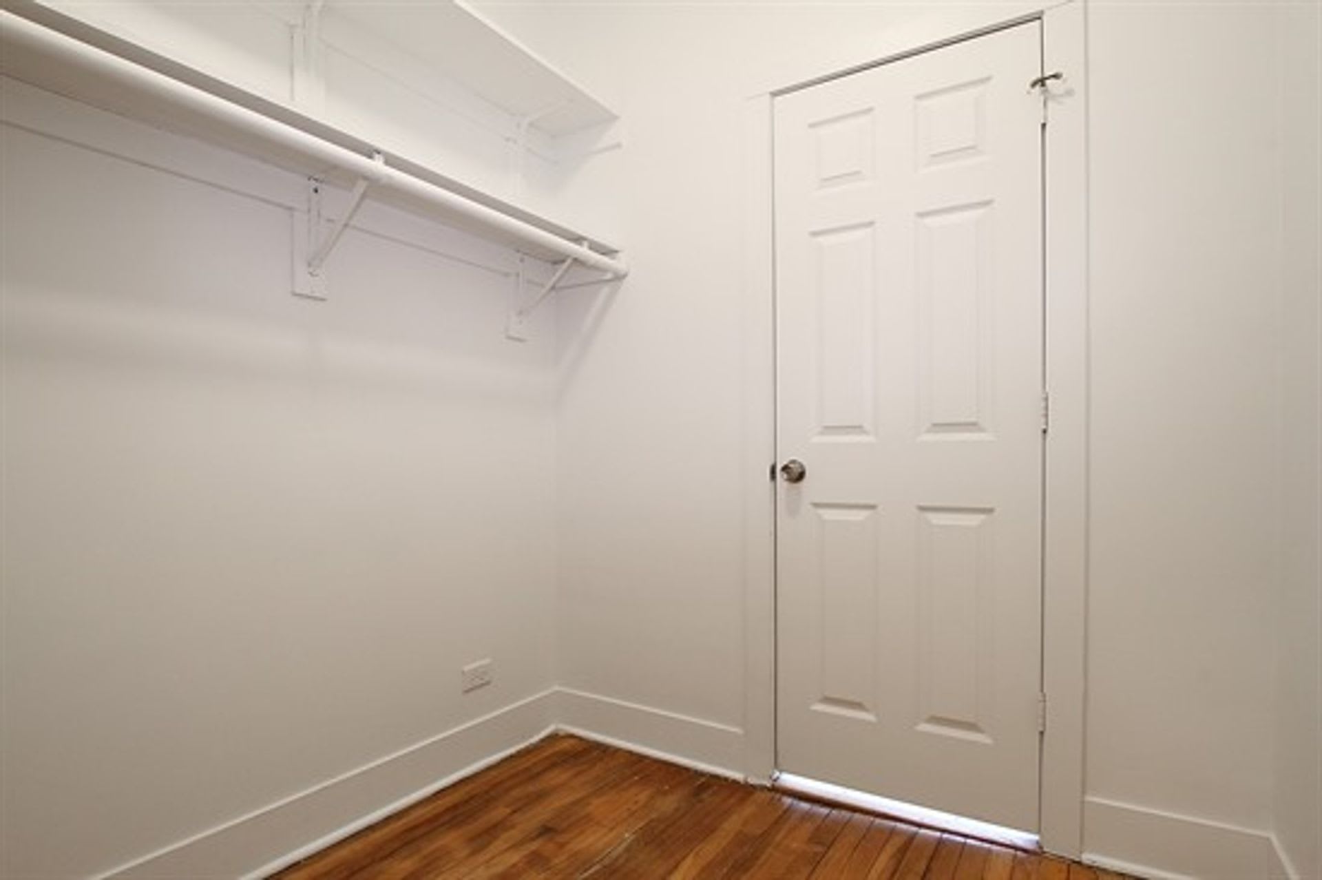 7057 Princeton Englewood Apartments – photo 5