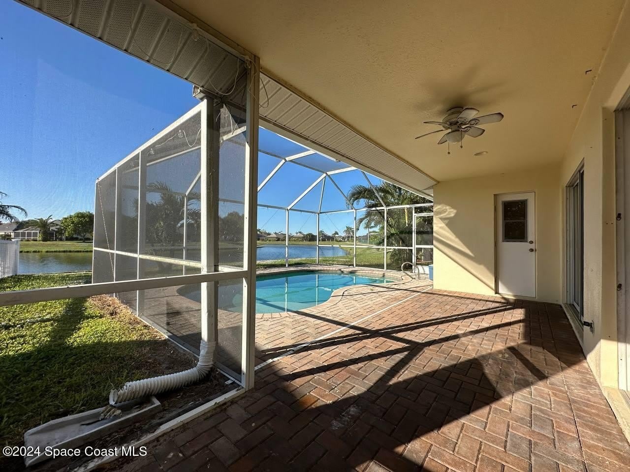 565 Limerick Drive – photo 5
