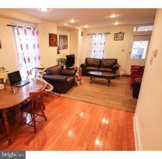 230 W ASHLAND Street – photo 2