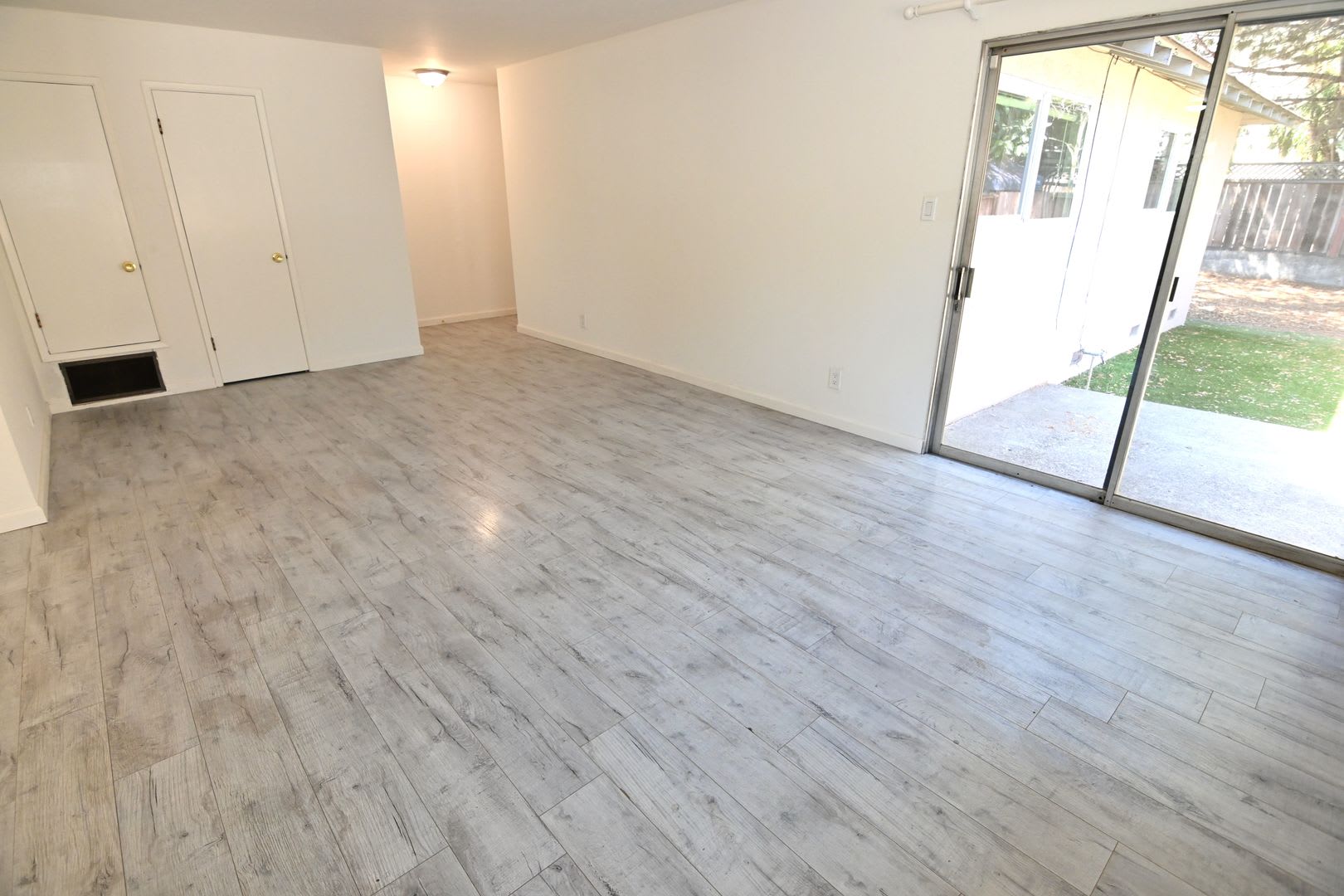 1295 Flora Ave San Jose Spacious 2 Bedroom 1 Bath West San Jose Duplex – photo 3