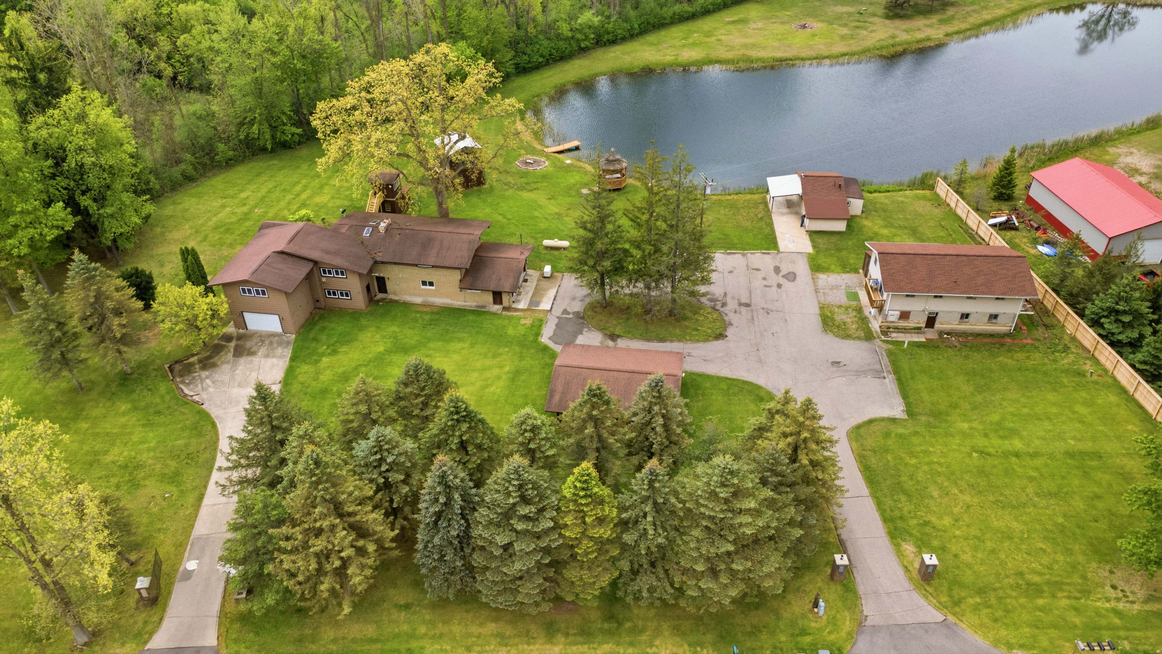 1392 Maple Grove Road – photo 5