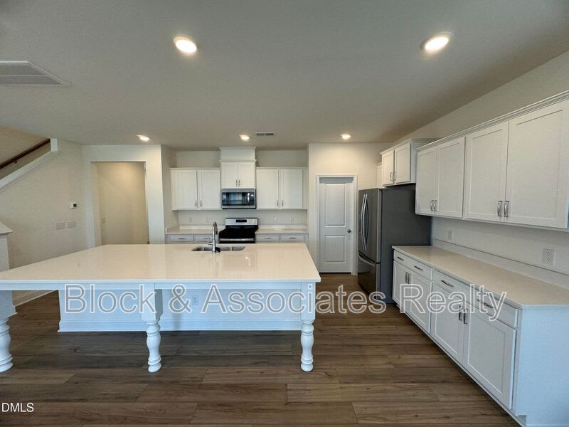 37 Bluebell St – photo 3