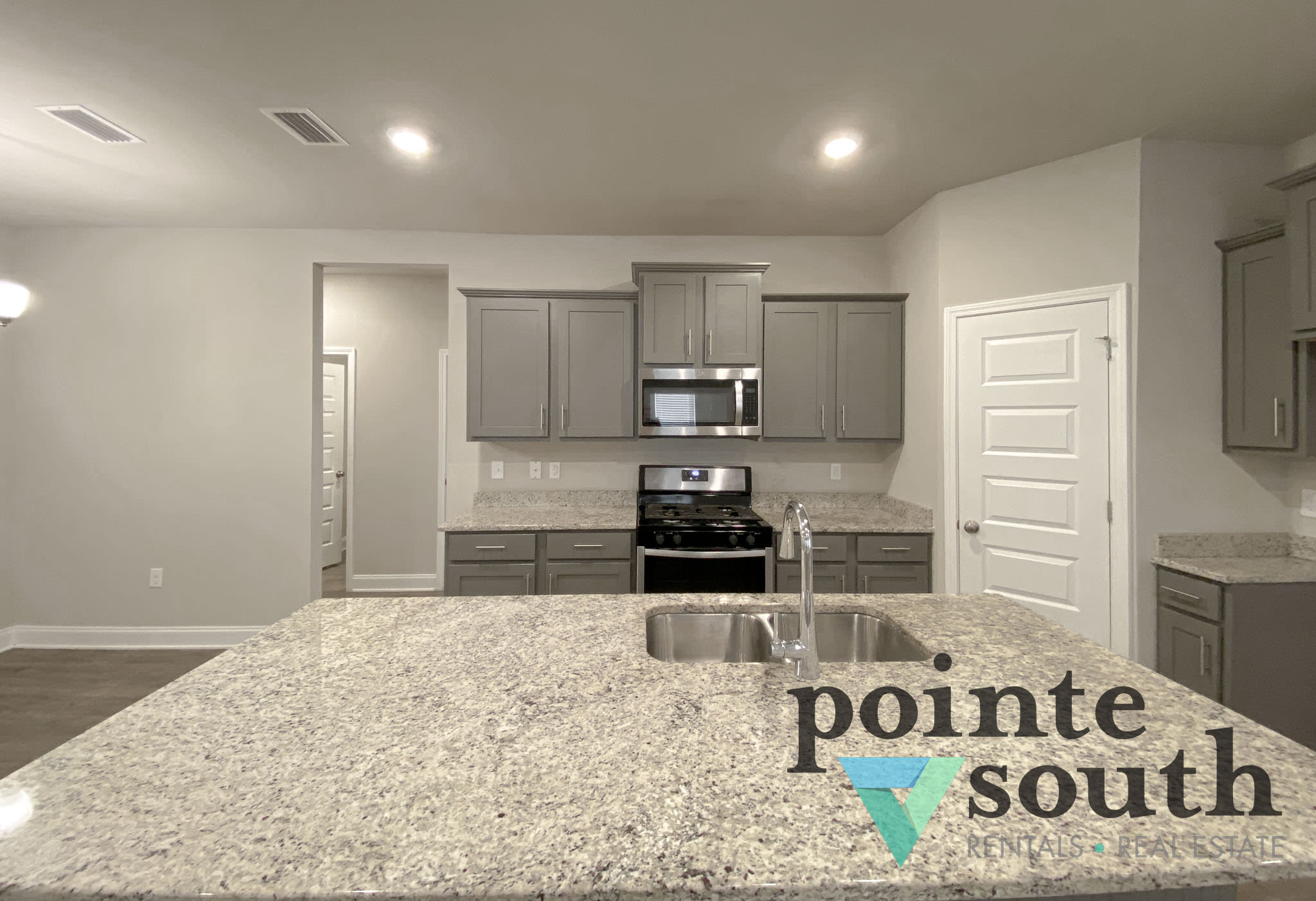 31436 Memphis Loop – photo 5