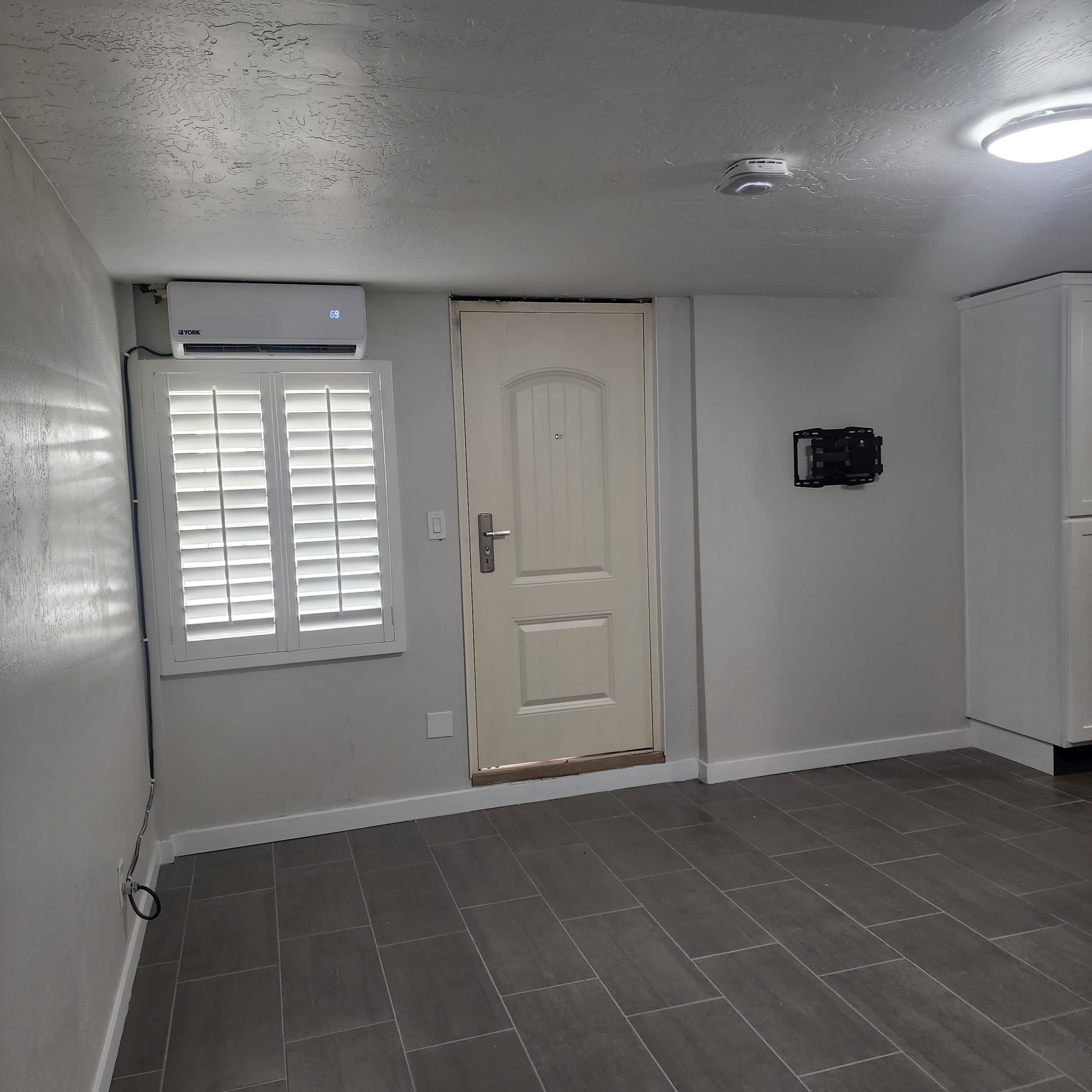 2626 Grant Avenue – photo 5