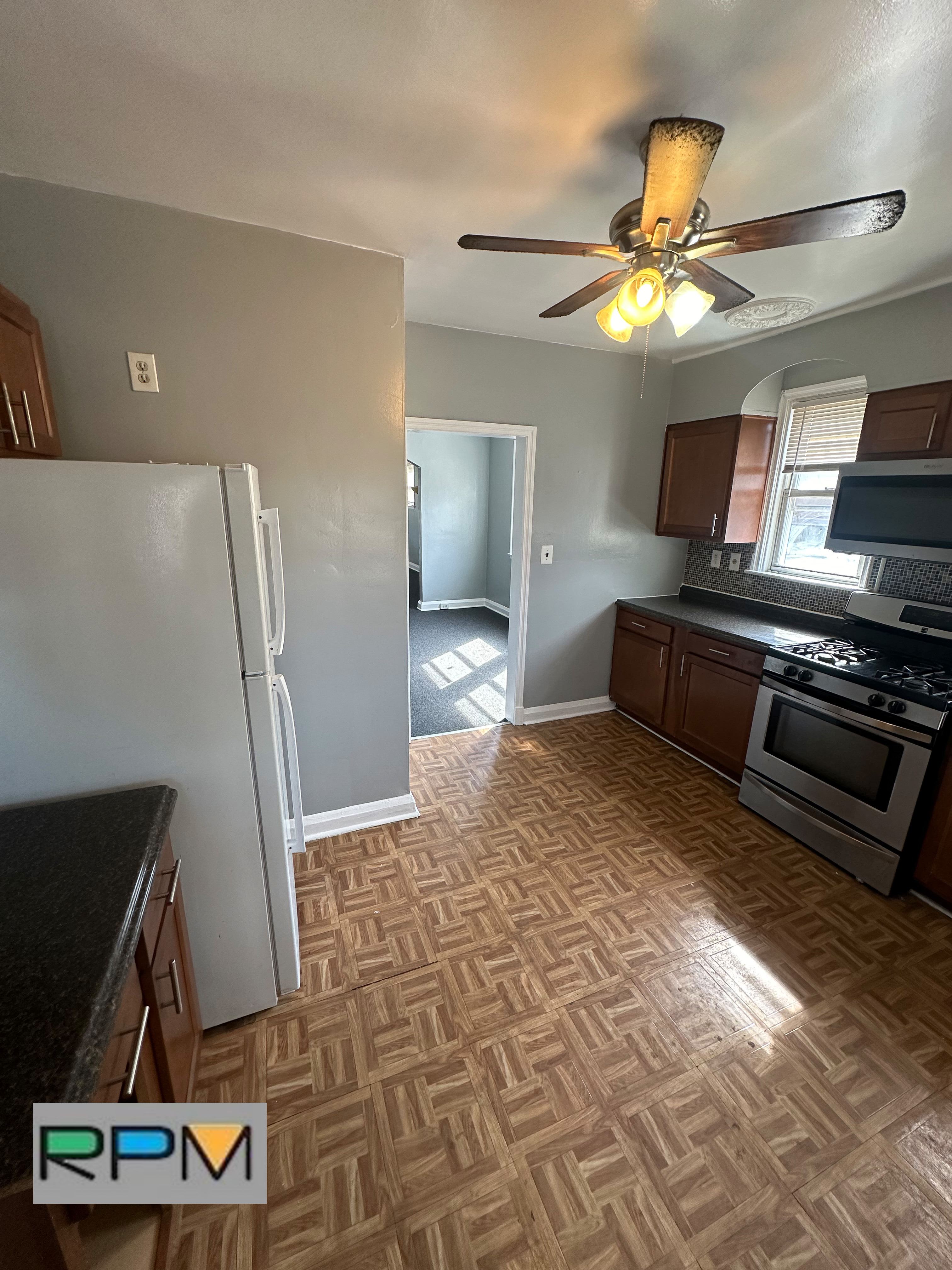 1300 Kenhill Ave – photo 5