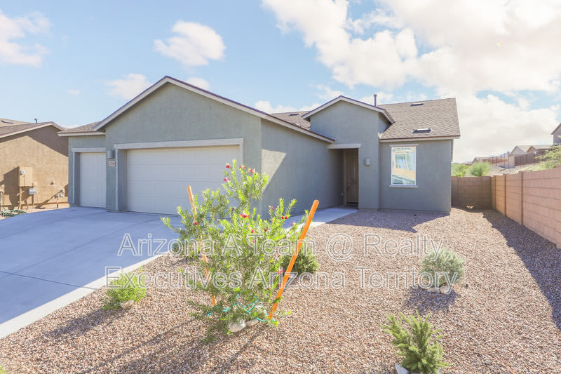 17581 South Desert Barberry Drive – photo 1