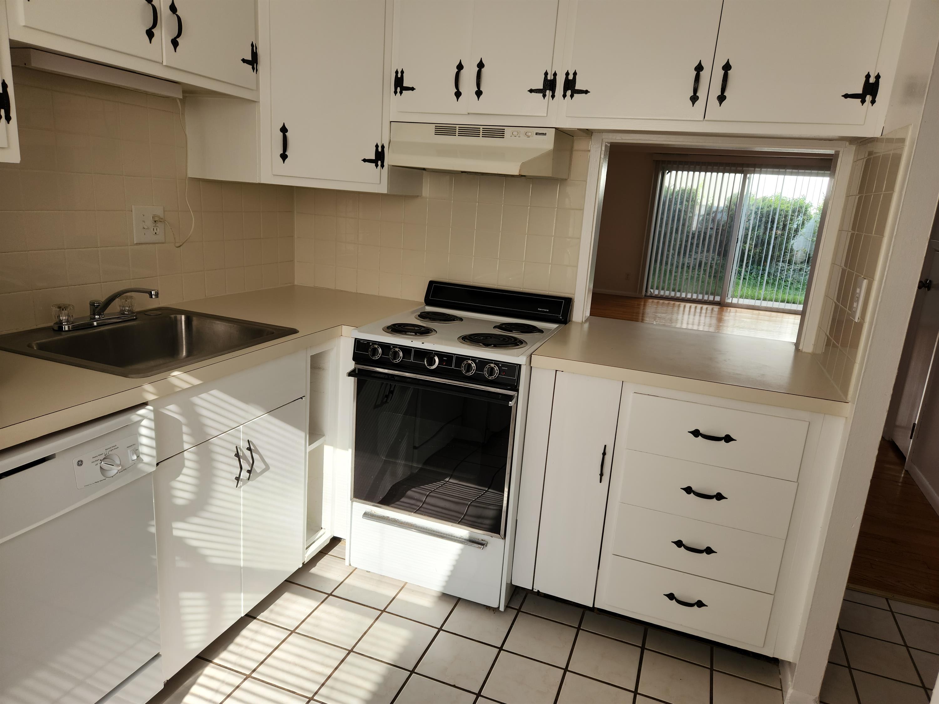 157 Peyton Street – photo 3