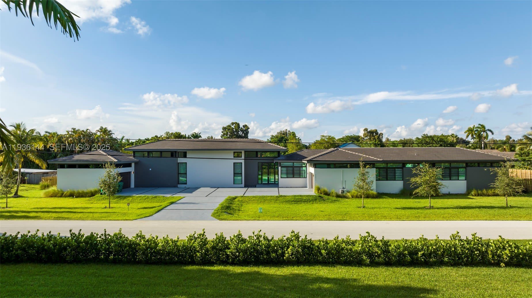 11911 NW 2nd St – photo 4