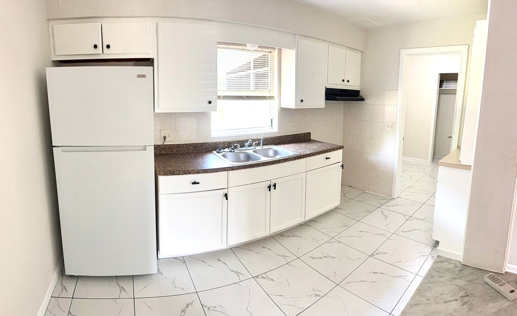 PRICE REDUCED- 2 Bed/1 Bath AVAILABLE NOW! – photo 5