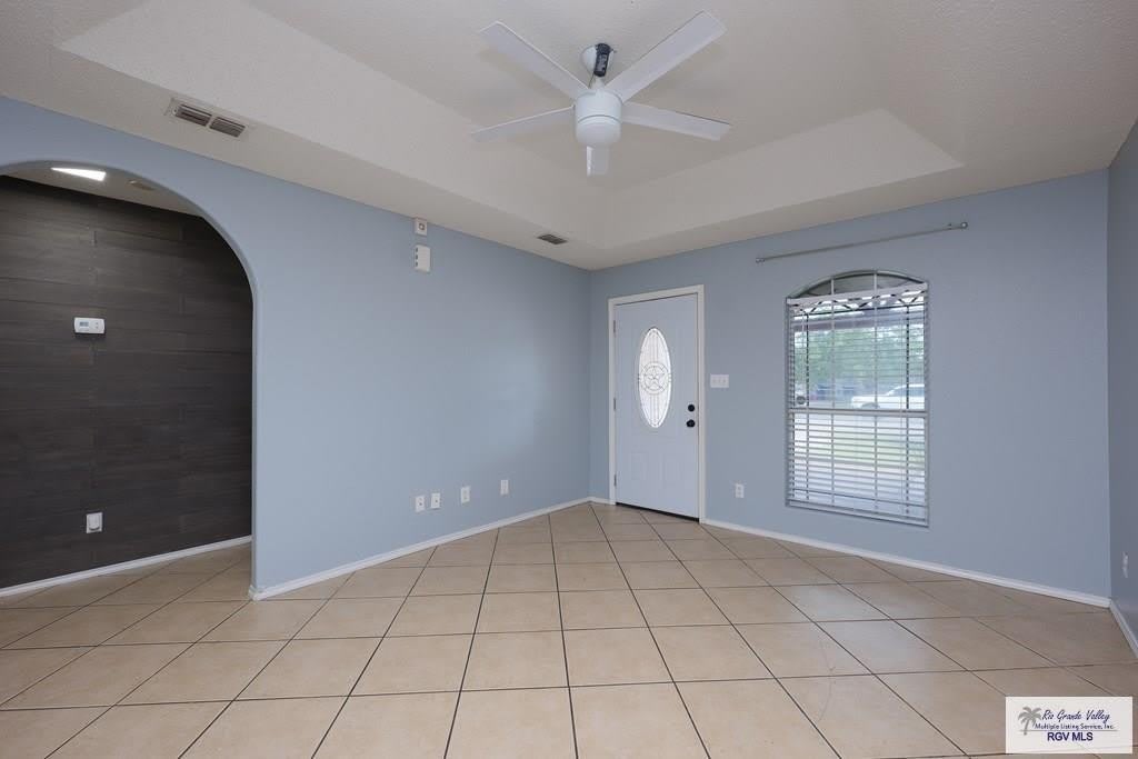 2804 VIENNA ST. – photo 2