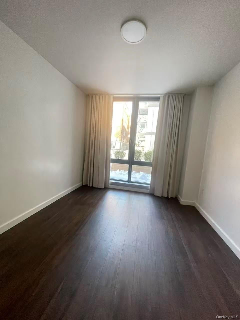 144-27 Sanford Avenue – photo 2