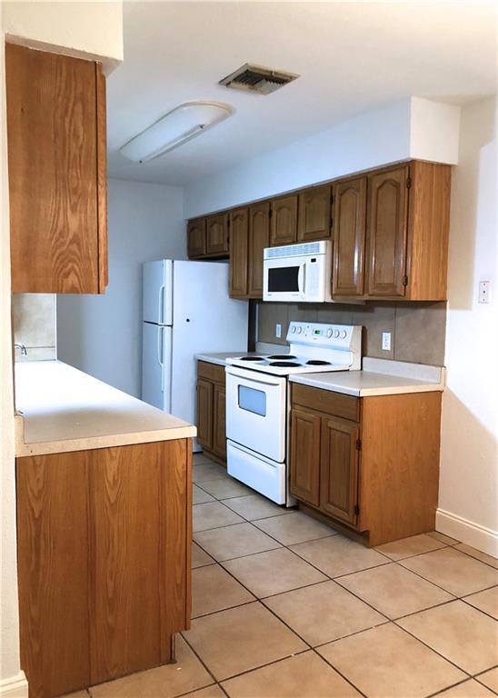 7001 Oak Meadow Circle – photo 4