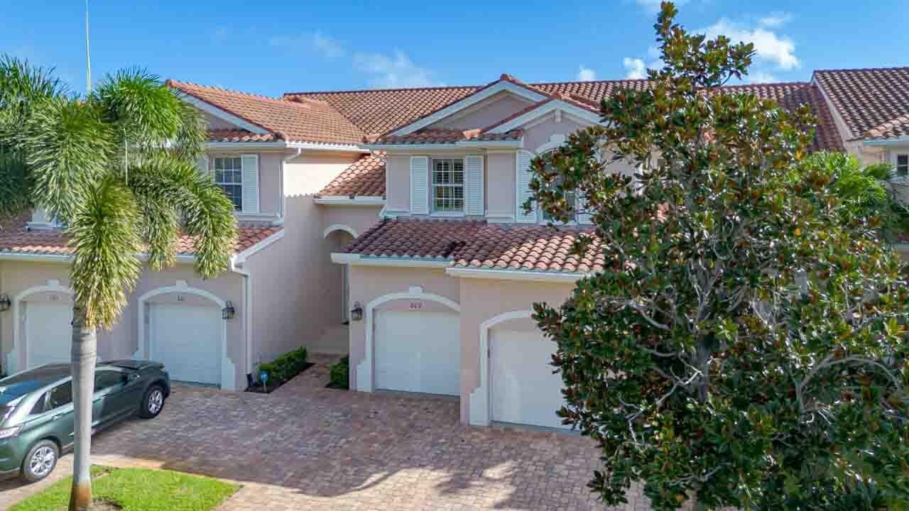 2371 SW Carriage Hill Terrace – photo 4