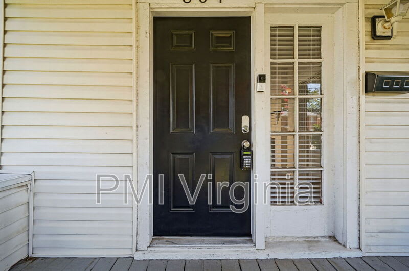 864 W 36th Street – photo 4