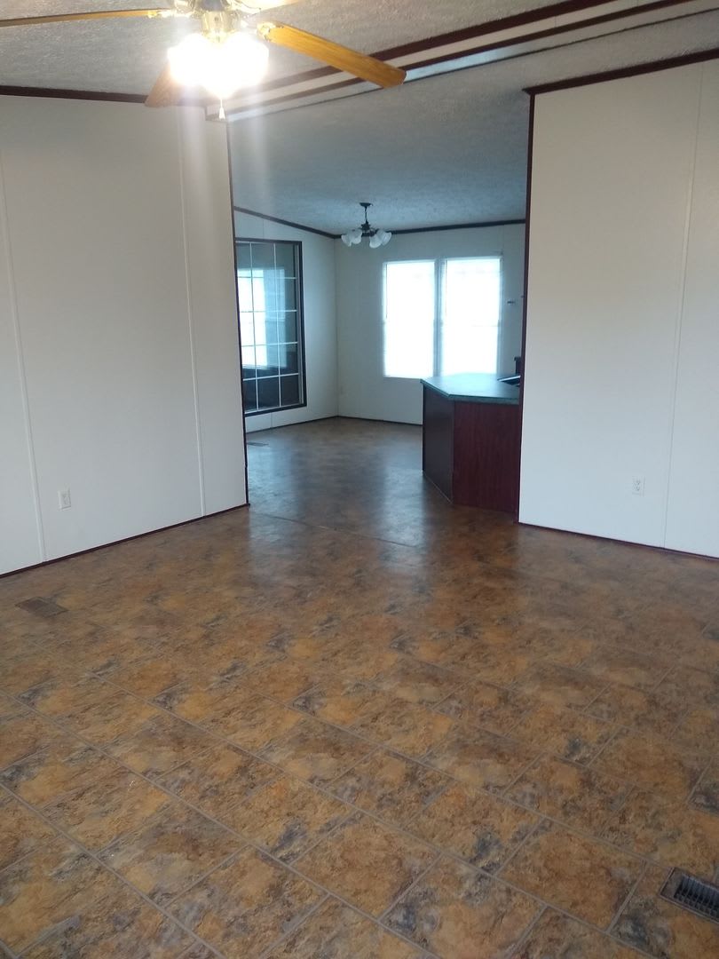 3BD/2B Mobile Home in Lakeland, GA – photo 3