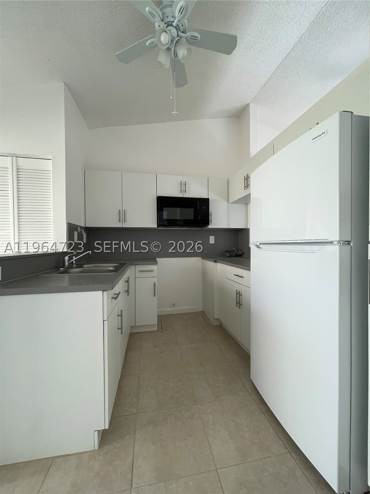 1210 San Remo Cir – photo 1