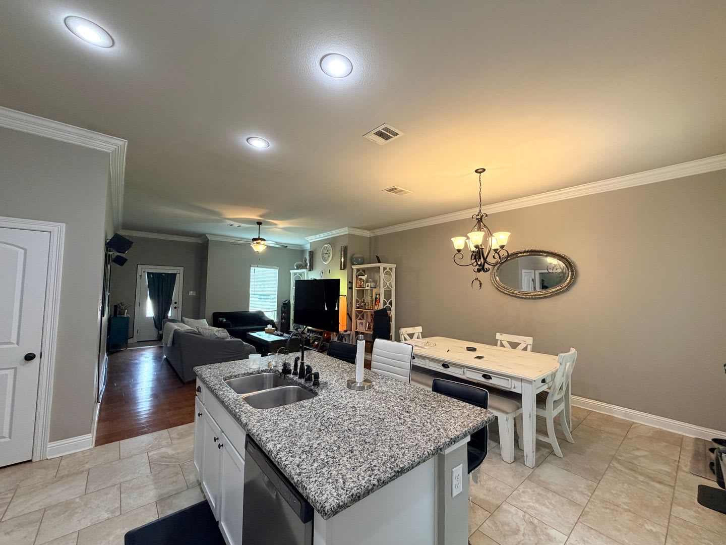300 Off The First Month Rent Minutes To Barksdale Air Force Base – photo 4