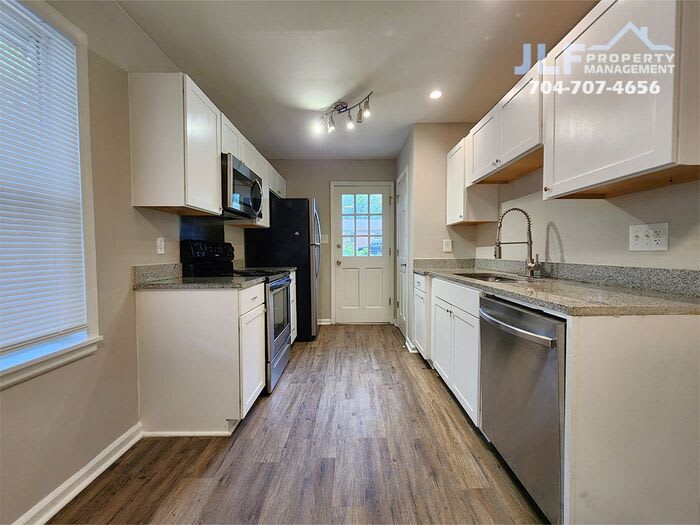 1531 East Liberty Street – photo 1