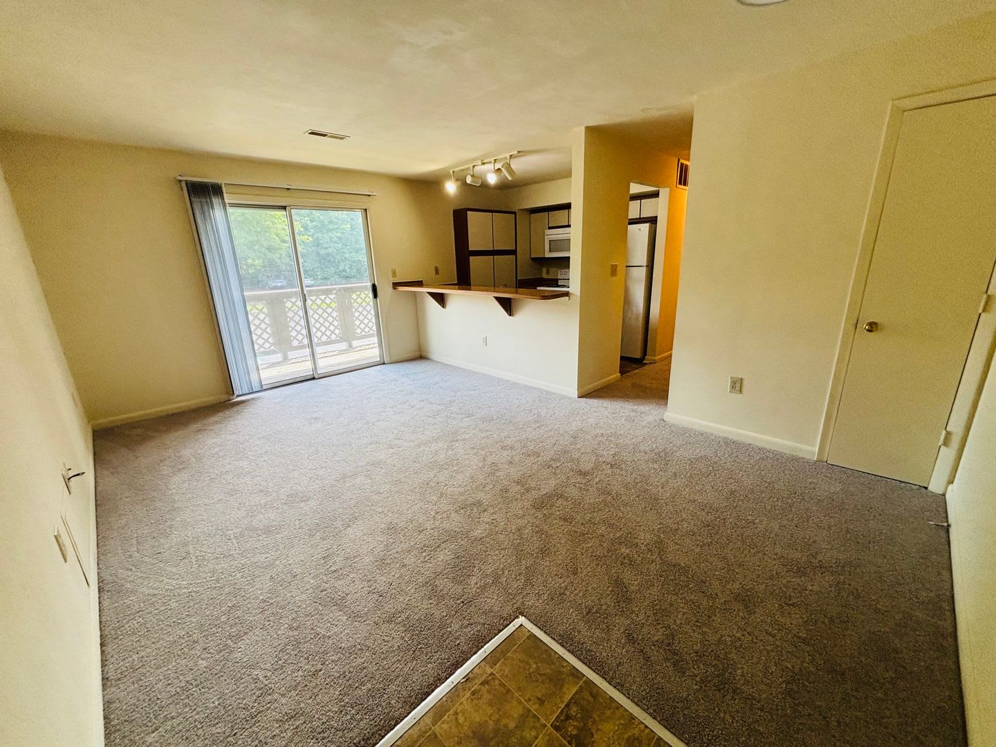 3 Bedroom 2 Bath Condo – photo 3