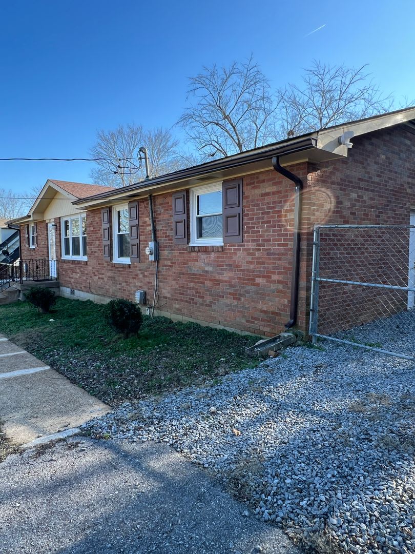 On Special All Brick 3 Bedroom Ranch In Hendersonville Minutes From The Cumberland River And Boat Launch – photo 4