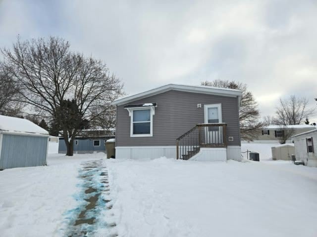 75 BELAIRE DR – photo 1
