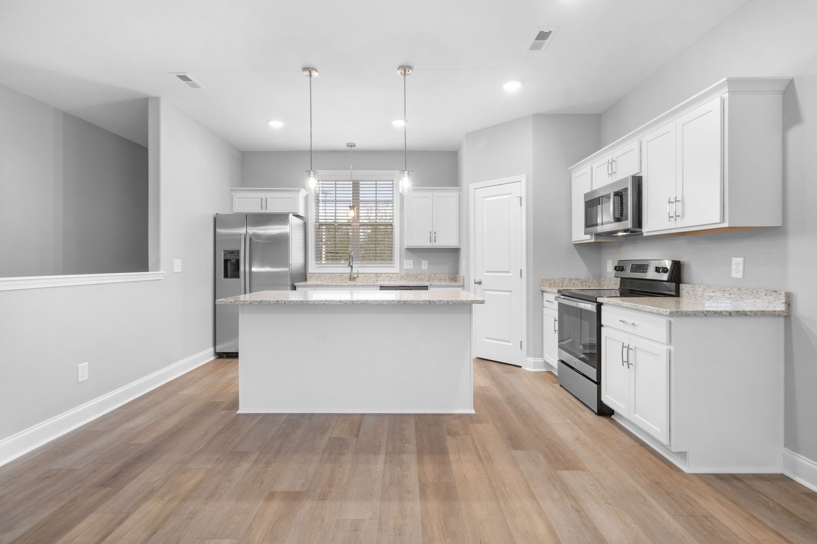 930 Crossland Ave – photo 5