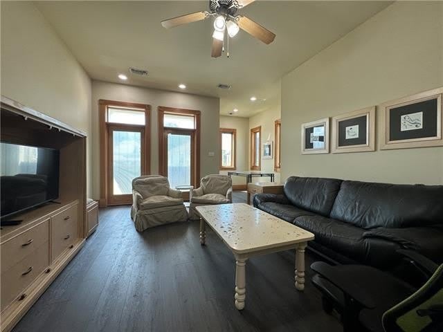 929 LOWERLINE Street – photo 5