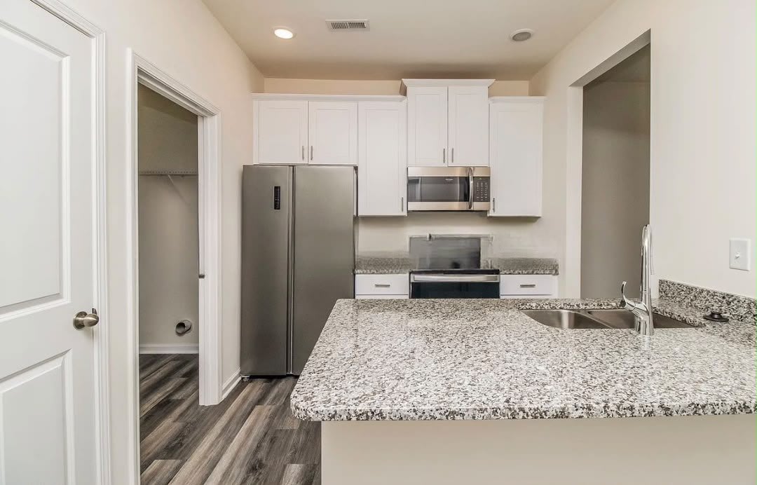 319 Wilson St – photo 2